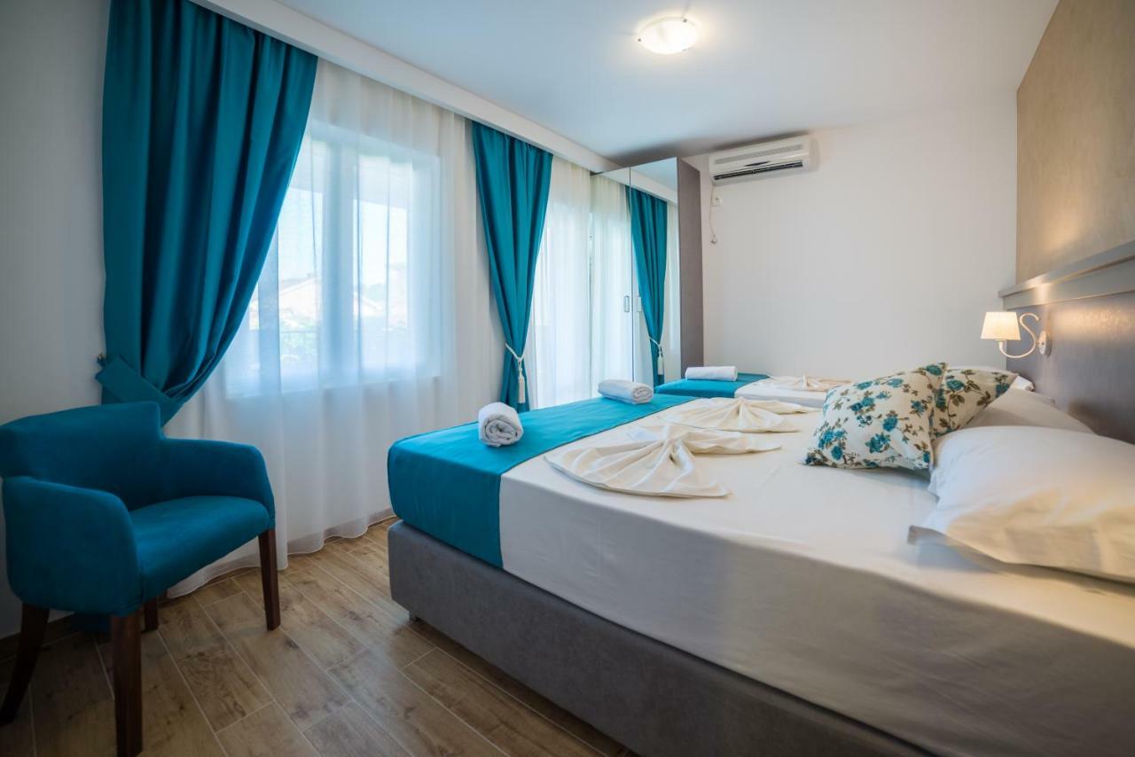 Guest House S-Lux Petrovac Екстер'єр фото