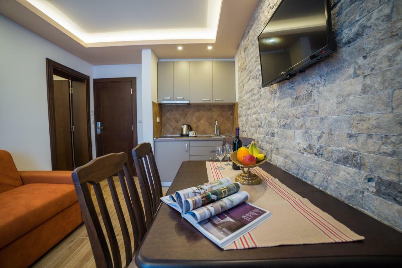 Guest House S-Lux Petrovac Екстер'єр фото